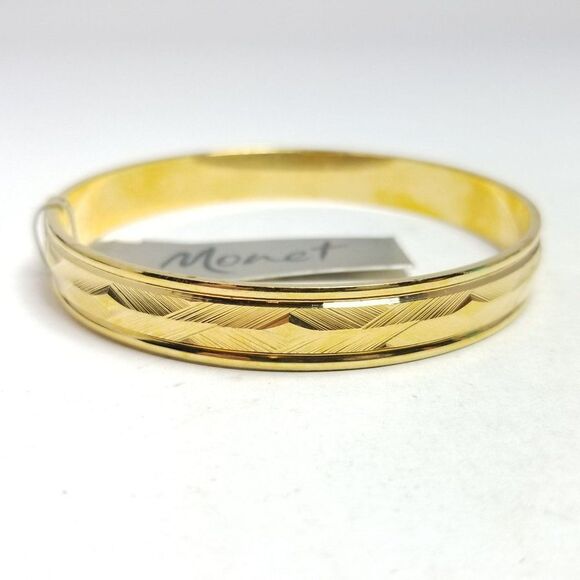 Vintage Monet Gold Tone Bangle Bracelet, Etched Design, Hang Tag, Estate - Picture 6 of 7